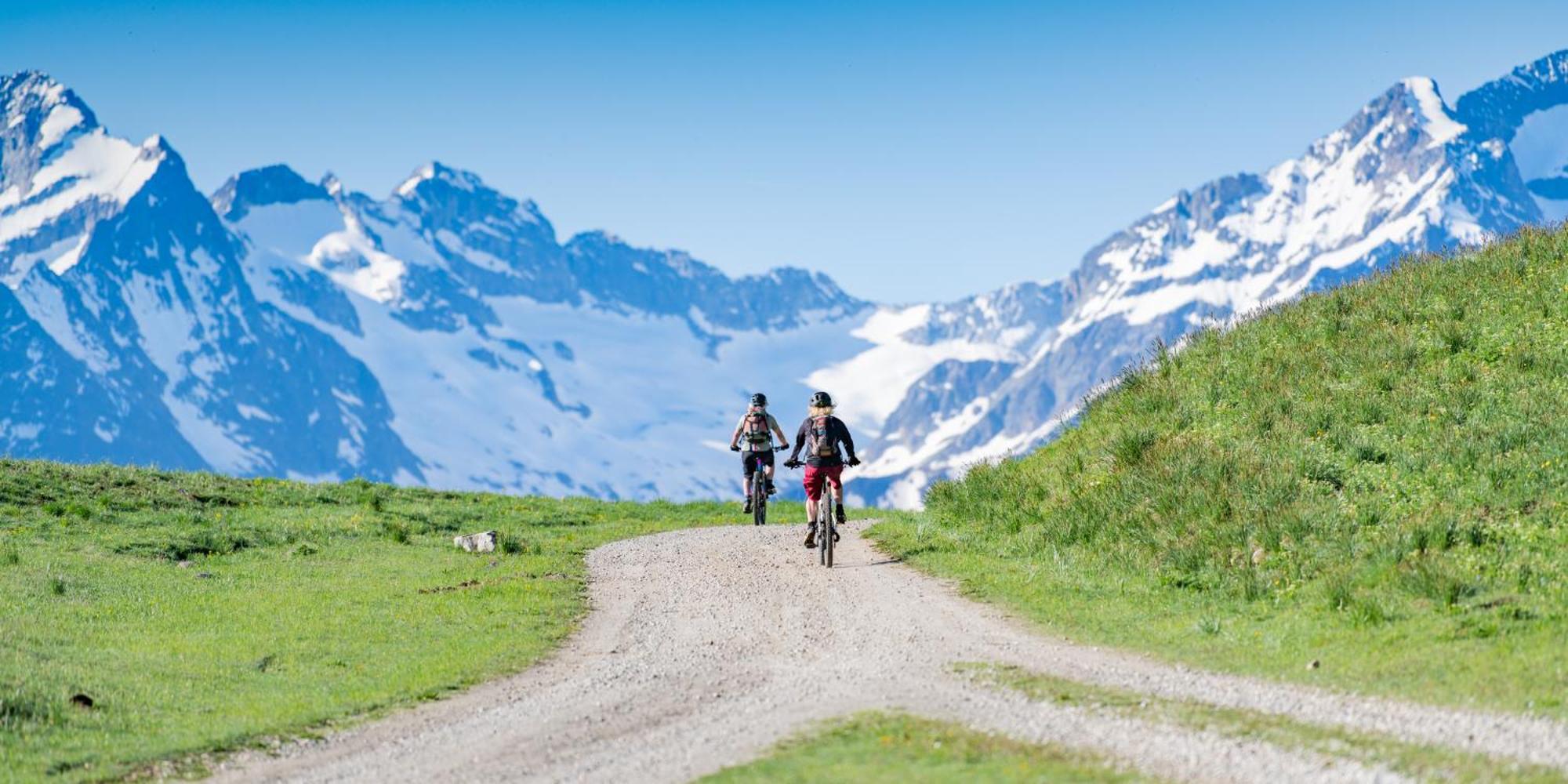 Chalet Alpe D'Huez 1850-Sea And Mountain Pleasure Avec 2 Appartements- 1 Appartement 3 Chambres 8 Couchages - 3 Salles D'Eau Et 1 Appartement 5 Chambres 12 Couchages 5 Salles D'Eau - Jacuzzi Et Sauna -Pieds Des Pistes Et Centre Exteriör bild